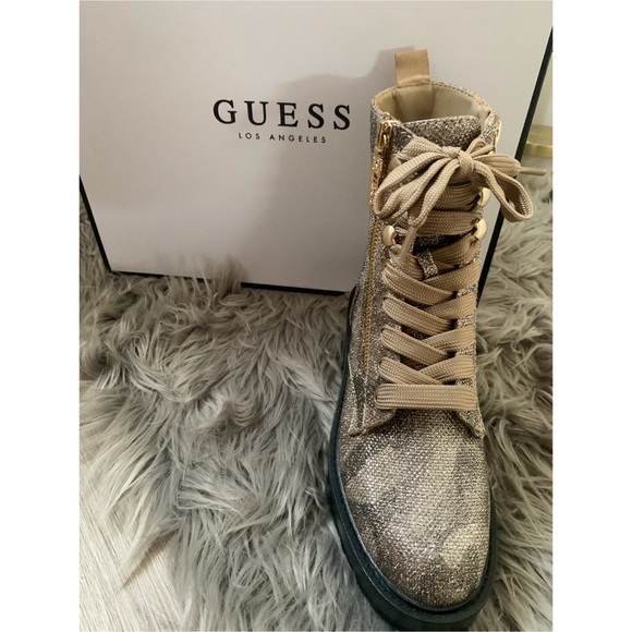 Guess Platform Boots - Picture 4 of 5